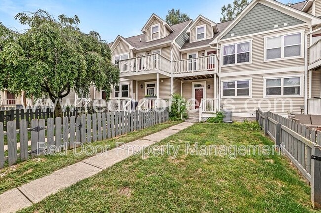 Building Photo - 2406 N Delaware St