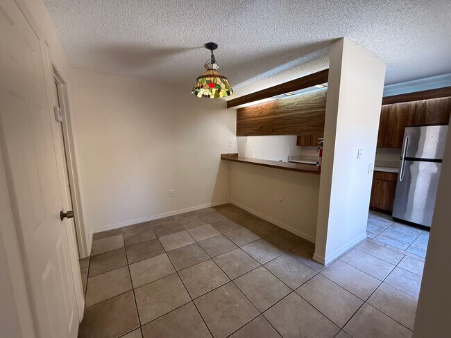 Building Photo - 5381 Elm Ct
