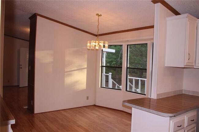 Building Photo - 391 Kc Dr