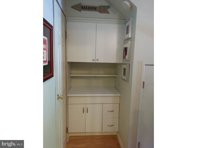 Building Photo - 201 Village Walk