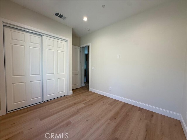 Building Photo - 1140 W Donington St