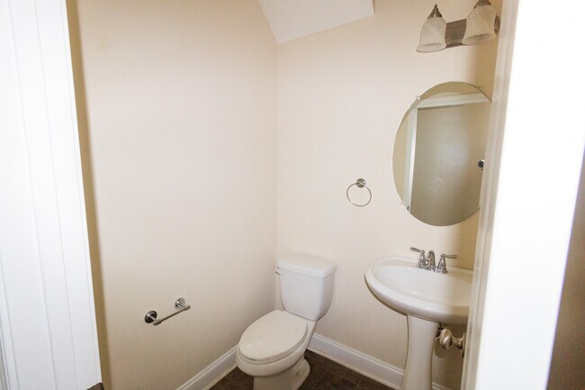 Building Photo - 8100 Burkhalter Rd