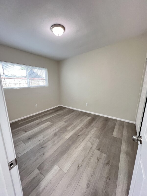 Building Photo - 1444 W Grand Ave