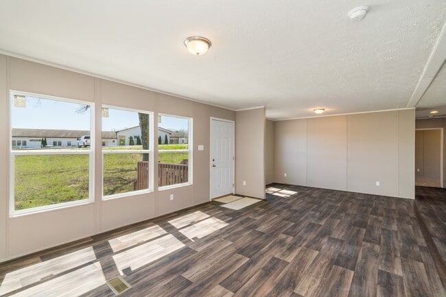 Building Photo - 456 W Outer Dr