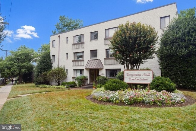 Building Photo - 3815 Davis Pl NW