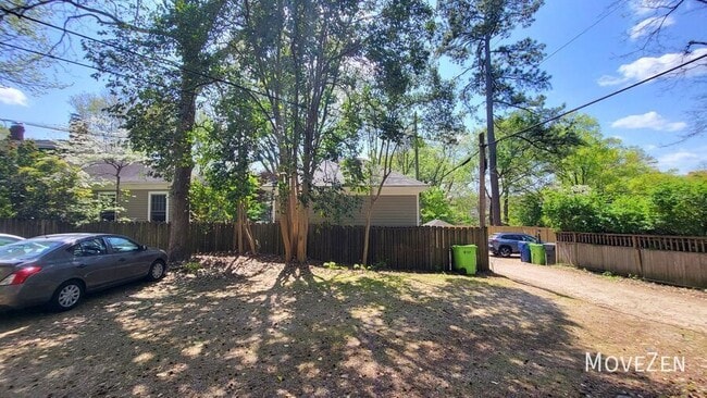 Building Photo - 512.5 S Boylan Ave