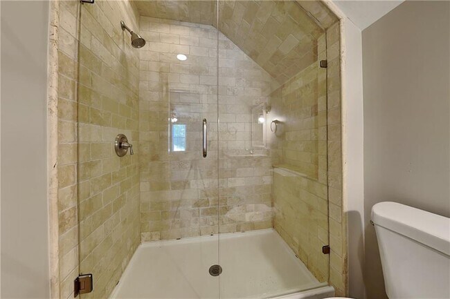 Building Photo - 2522 Oak Bluff Dr