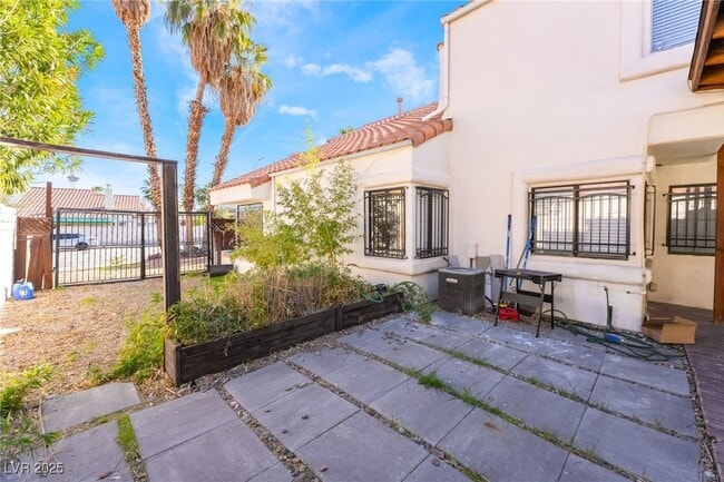 Building Photo - 2208 Tarraso Way