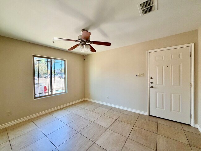 Building Photo - 408 Shiloh Dr