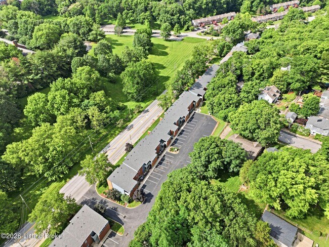 Building Photo - 2745 Grinstead Dr