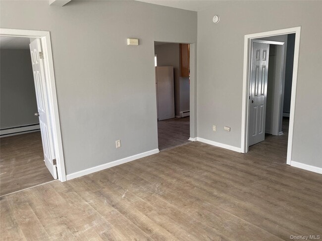 Building Photo - 104 River Ave