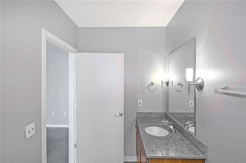 Building Photo - 620 Glen Iris Dr NE