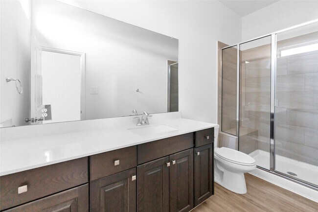 Building Photo - 1426 Northwood Blf Ln