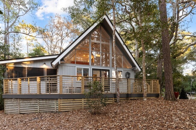 Building Photo - 107 Hawthorne Dr