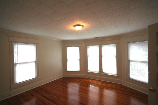 Building Photo - 1005 N Buchanan Blvd
