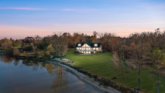 Building Photo - 222 Grouse Dr