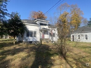 Building Photo - 7 Massasoit St