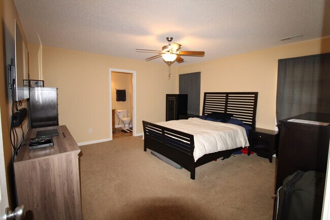 Building Photo - 2160 Waterwheel Dr