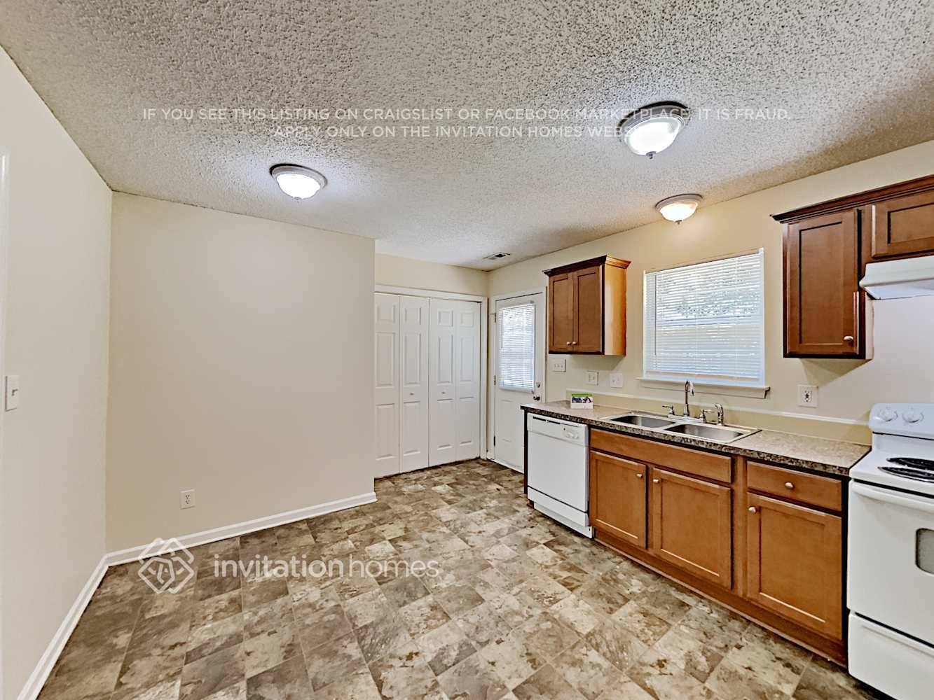 Building Photo - 7906 Lobilia Ln