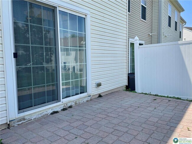 Building Photo - 1503 Artisan Ct