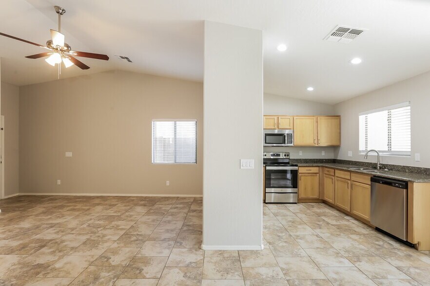 Building Photo - 2781 W Mira Dr
