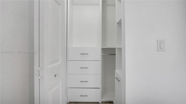 Building Photo - 4991 SW 135th Ave