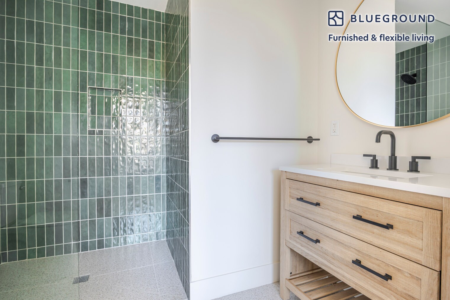 Building Photo - 611 N Virgil Ave