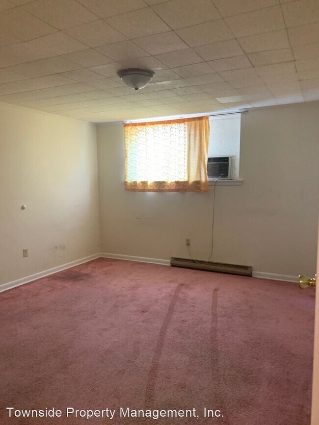 Building Photo - 5 br, 3 bath House - 924 McBryde Lane