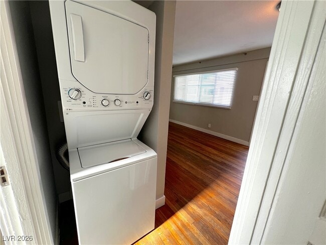 Building Photo - 225 S 10th St