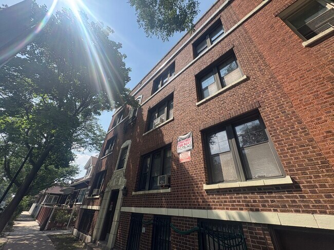 Primary Photo - 3316-3322 W 67th St