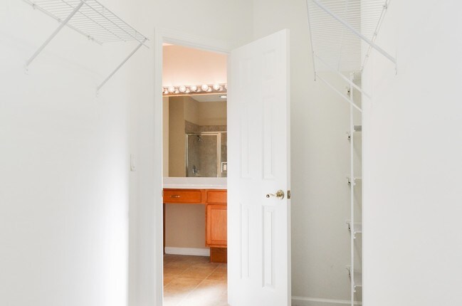 Building Photo - Exceptional Four Bedroom Home Located In Victoria Lakes!