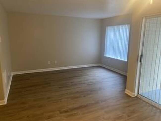 Interior Photo - Chesapeake Pointe