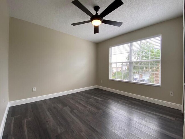 Building Photo - 4115 Andover Cay Blvd