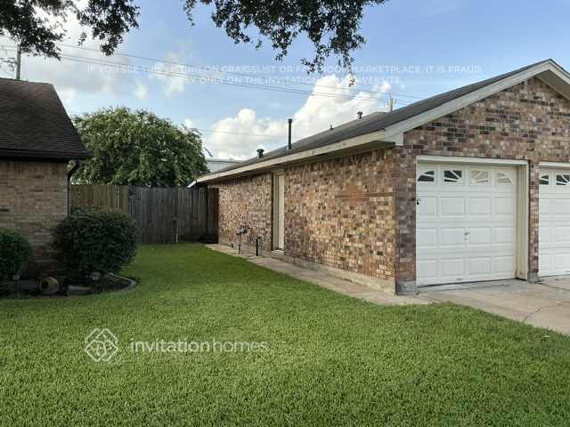 Building Photo - 3902 Paulette Dr