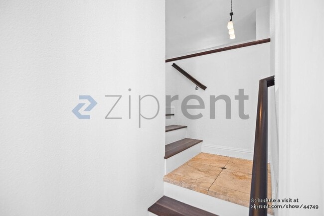 Building Photo - 882 Inspiration Pl