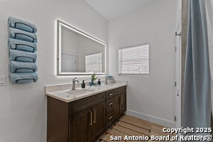Building Photo - 127 E Whittier St