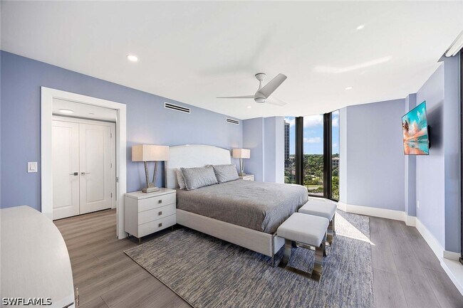 Building Photo - 6075 Pelican Bay Blvd