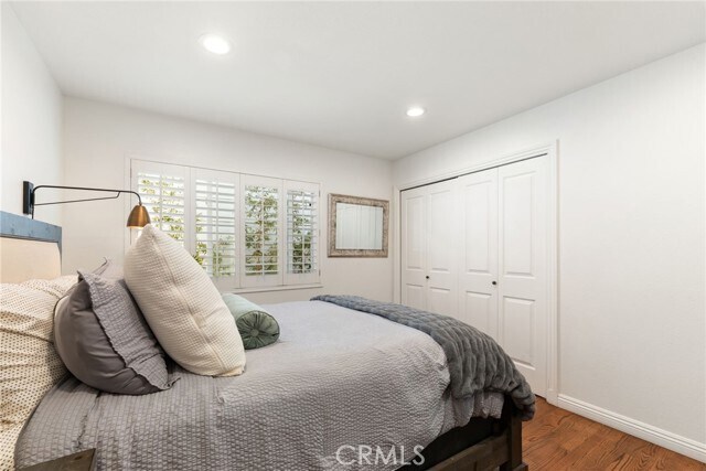 Building Photo - 330 28th St