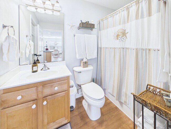Building Photo - Furnished 2 bd/ 2 ba condo in St James Community!
