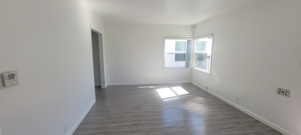 Building Photo - 432 N Glenwood Pl