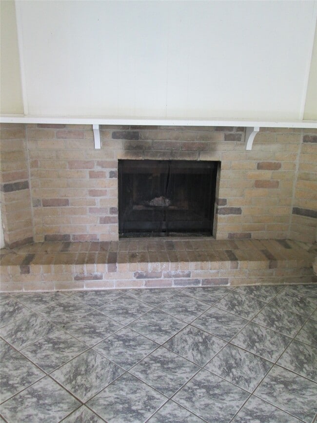 Building Photo - 6818 Glenstein Dr