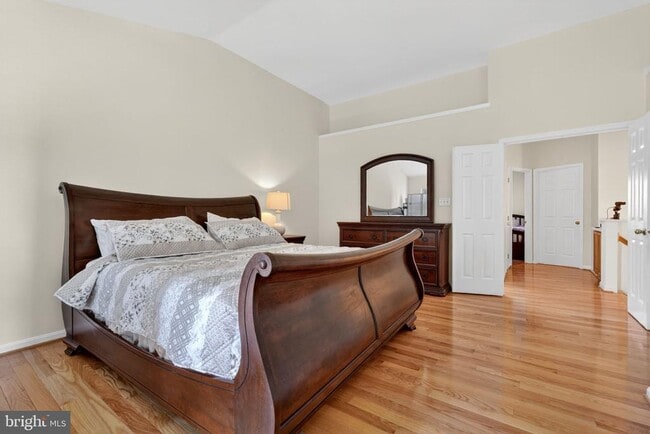 Building Photo - 8010 Readington Ct