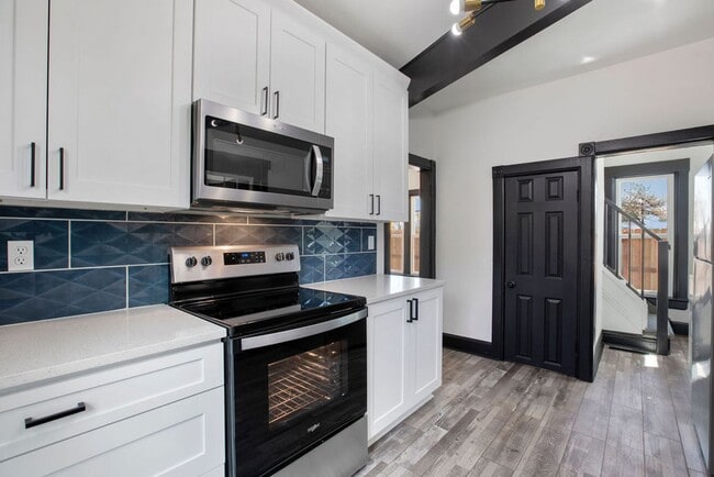 Building Photo - 3 Bedroom Bungalow in Fort Collins