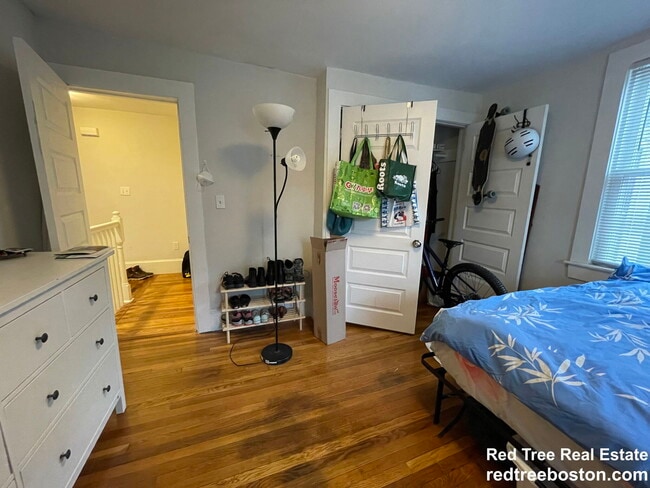 Building Photo - 7 Riverside Pl