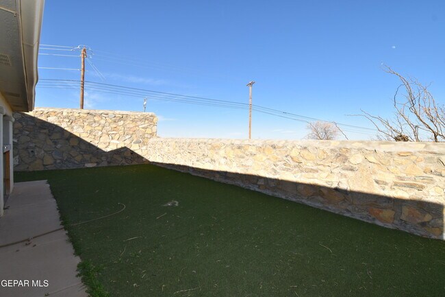 Building Photo - 10830 Elise St