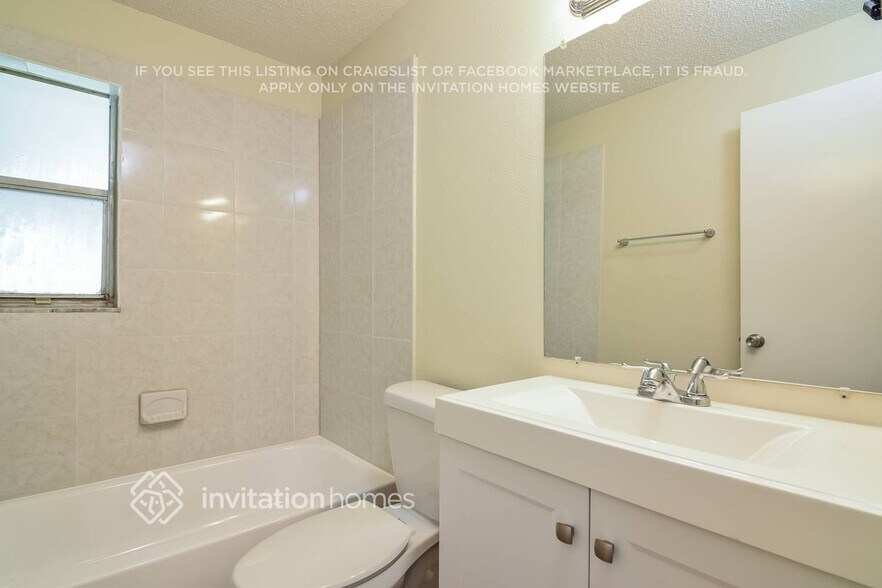 Building Photo - 7839 Putnam Cir