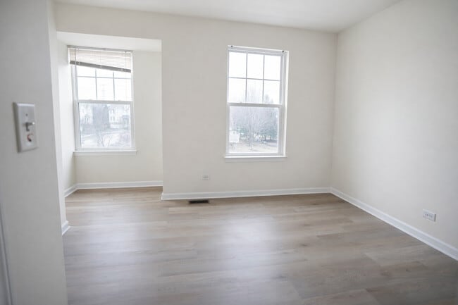 Building Photo - 3463 Bradbury Cir