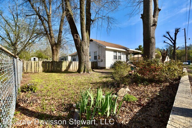Building Photo - 2 br, 1 bath House - 1623 Texas St.