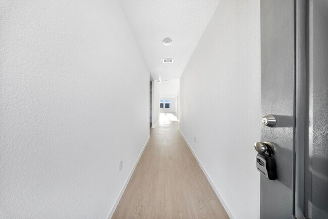 Building Photo - 26651 Pampas Grass Ln