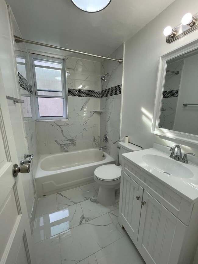 Building Photo - Spacious 3 Bedroom 2 Bath in Darby